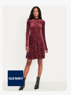 Old Navy Women's Wine Velvet Long-Sleeve A-Line Dress